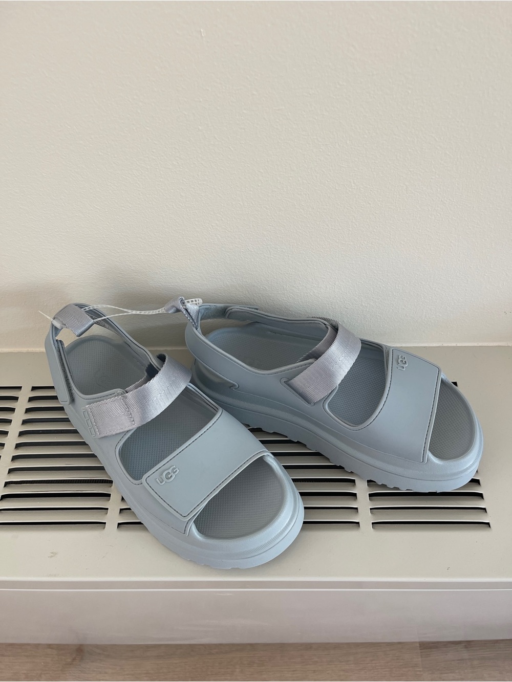 UGG GoldenGlow Sea Foam Sandals 8 - Picture 2 of 4